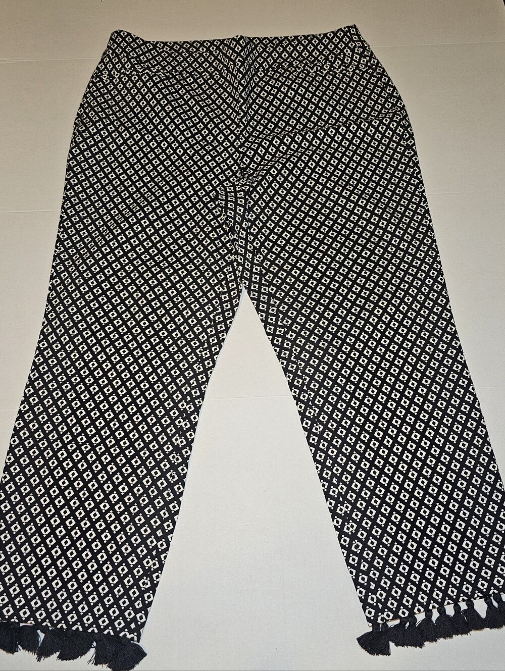 Chico's Pants Women's Stretchy Size 2  Size 12 Black White Geometric Fringe Hem
